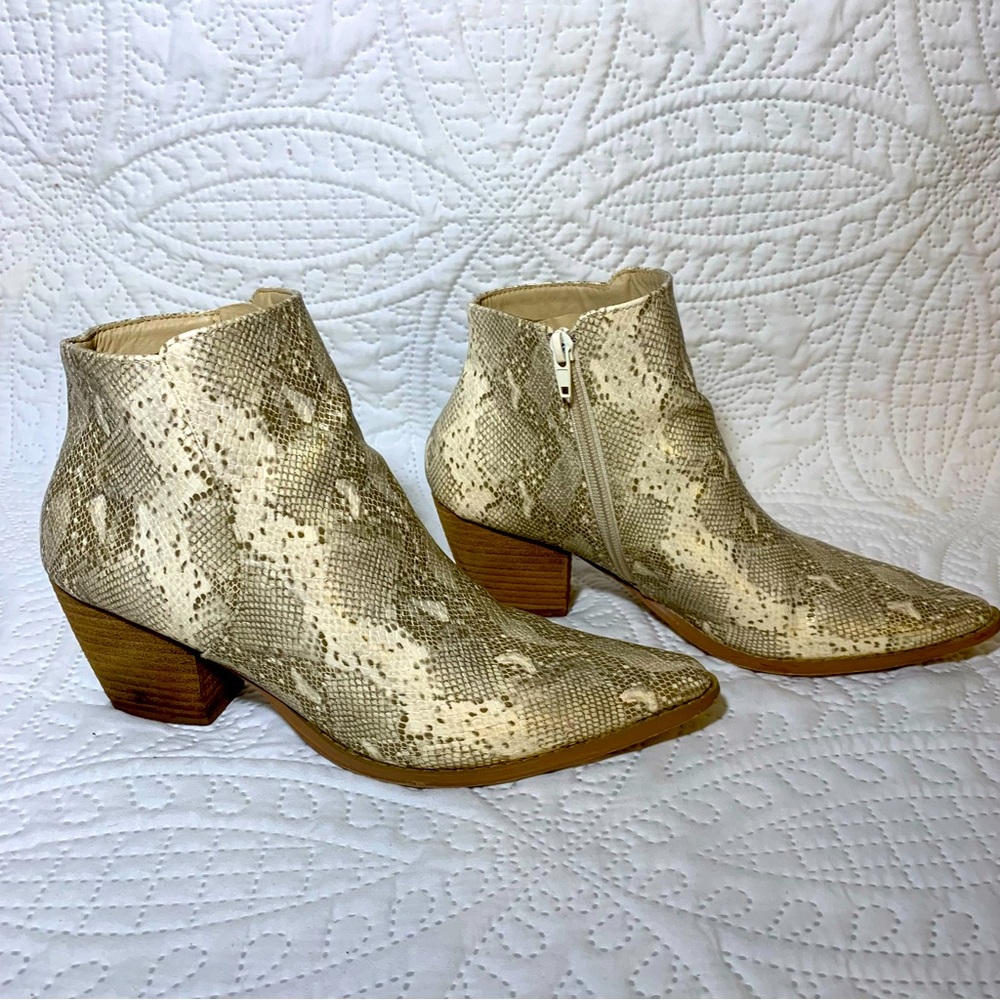 Coconuts by Matisse Metallic Snakeskin Astoria Ankle Boots Booties Size 9M